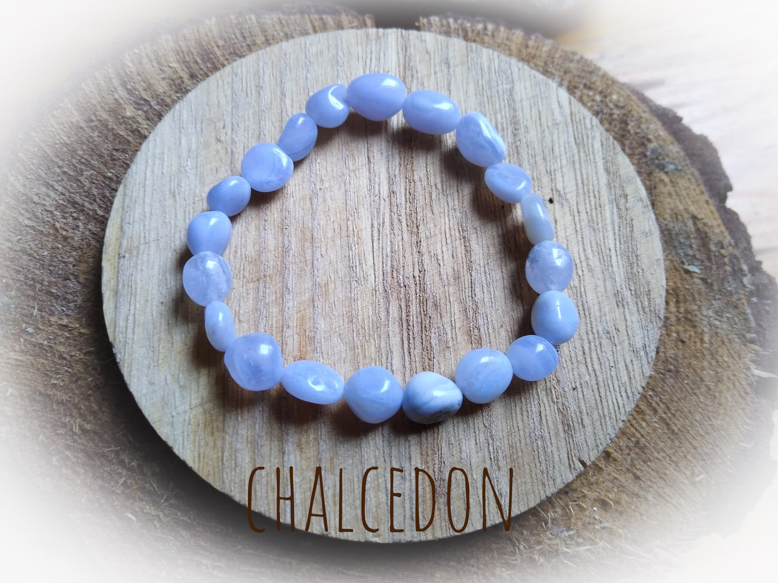 Bransoletka na gumce z chalcedonem Single Stone - obrazek 2