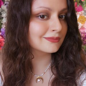 Naszyjnik z pereł z półksiężycem "Fullness feminine"